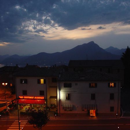 Albergo Centrale San Zeno di Montagna Exterior photo